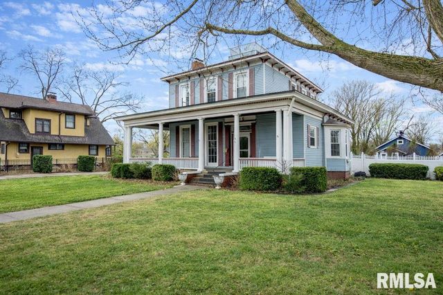 805 S 5TH Street, Pekin, IL 61554