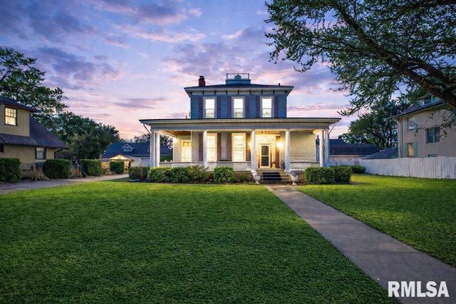 805 S 5TH Street, Pekin, IL 61554