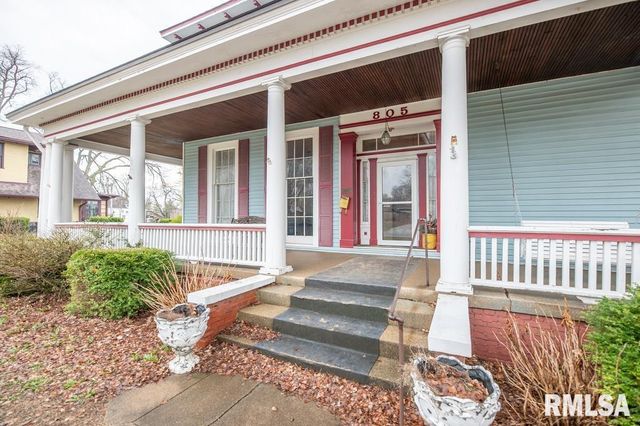 805 S 5TH Street, Pekin, IL 61554