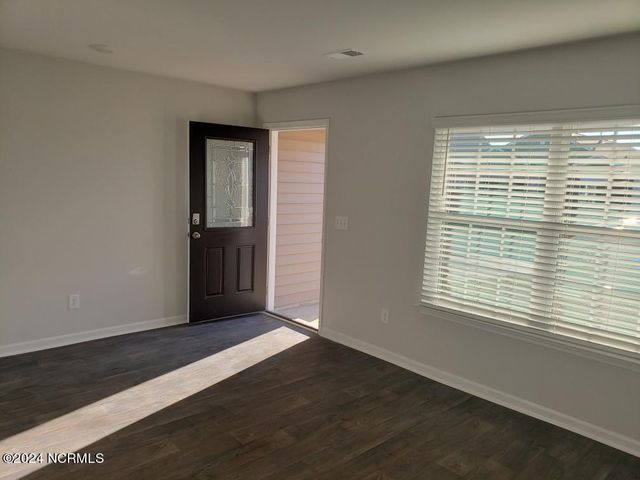 512 Dakota Avenue, New Bern, NC 28560