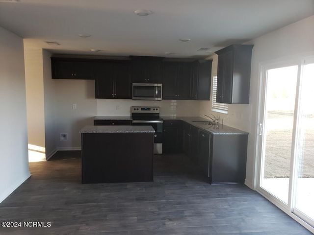 512 Dakota Avenue, New Bern, NC 28560