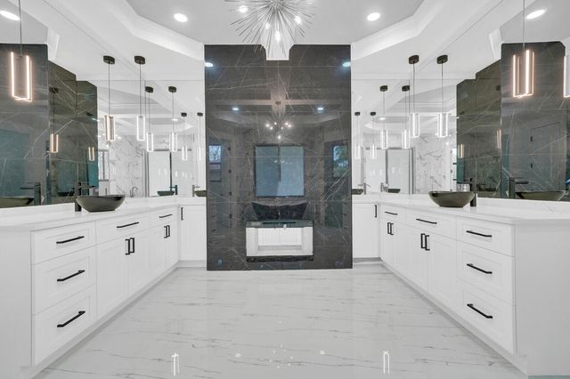 6041 NW 84th Terrace, Parkland, FL 33067
