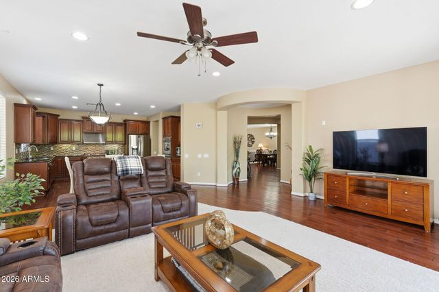 5139 W SWEET IRON Pass, Phoenix, AZ 85083