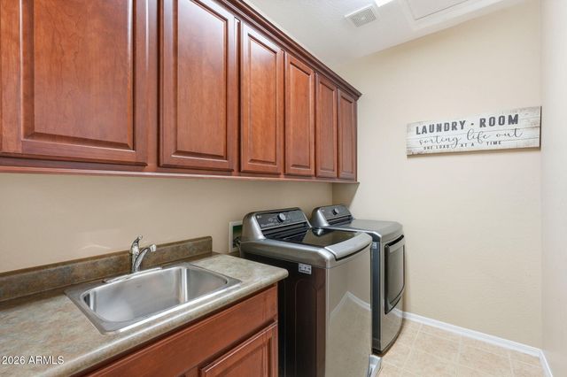 5139 W SWEET IRON Pass, Phoenix, AZ 85083