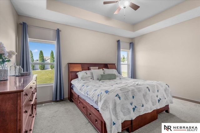 21805 H Street, Omaha, NE 68022