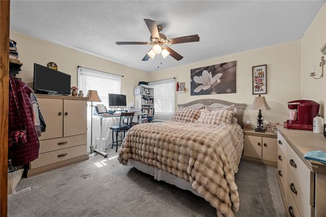 2003 9th Street Place, Coralville, IA 52241