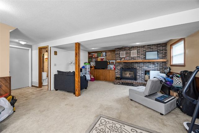 2003 9th Street Place, Coralville, IA 52241