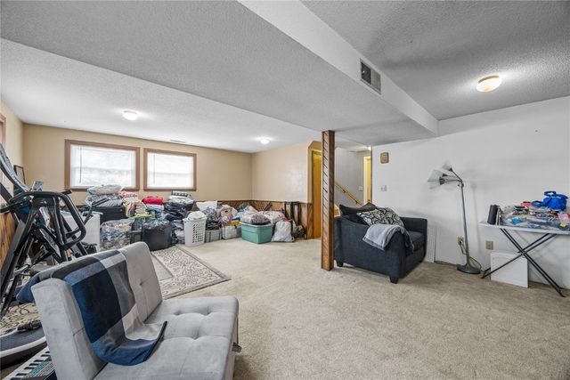 2003 9th Street Place, Coralville, IA 52241