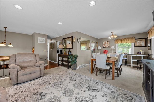 2003 9th Street Place, Coralville, IA 52241