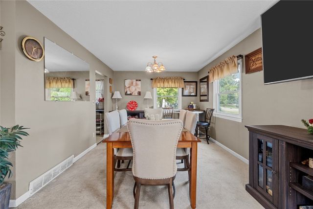 2003 9th Street Place, Coralville, IA 52241