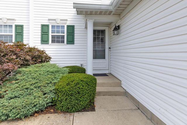 1967 Bashan Drive, 82D, Columbus, OH 43228