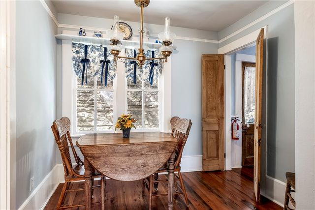 174 Spring Street, Eureka Springs, AR 72632