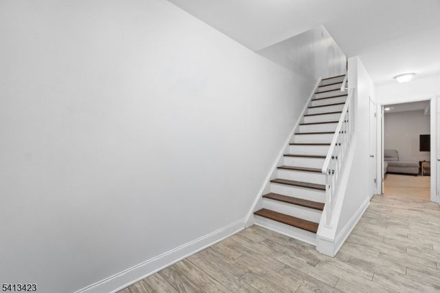 42 Lexington Ln E, West Milford Twp., NJ 07480