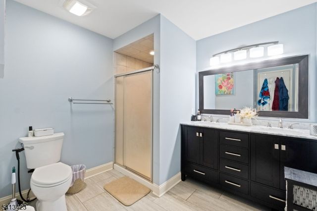 42 Lexington Ln E, West Milford Twp., NJ 07480