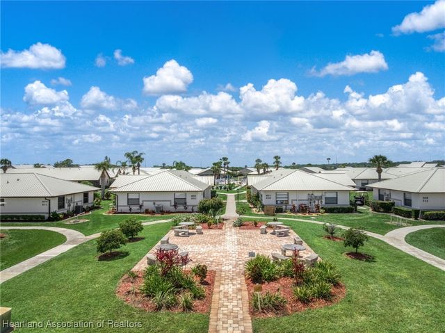 1100 Villaway W, Sebring, FL 33876
