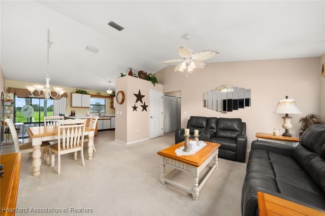 1100 Villaway W, Sebring, FL 33876