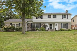 26031 Hidden Lane, Grosse Ile Township, MI 48138