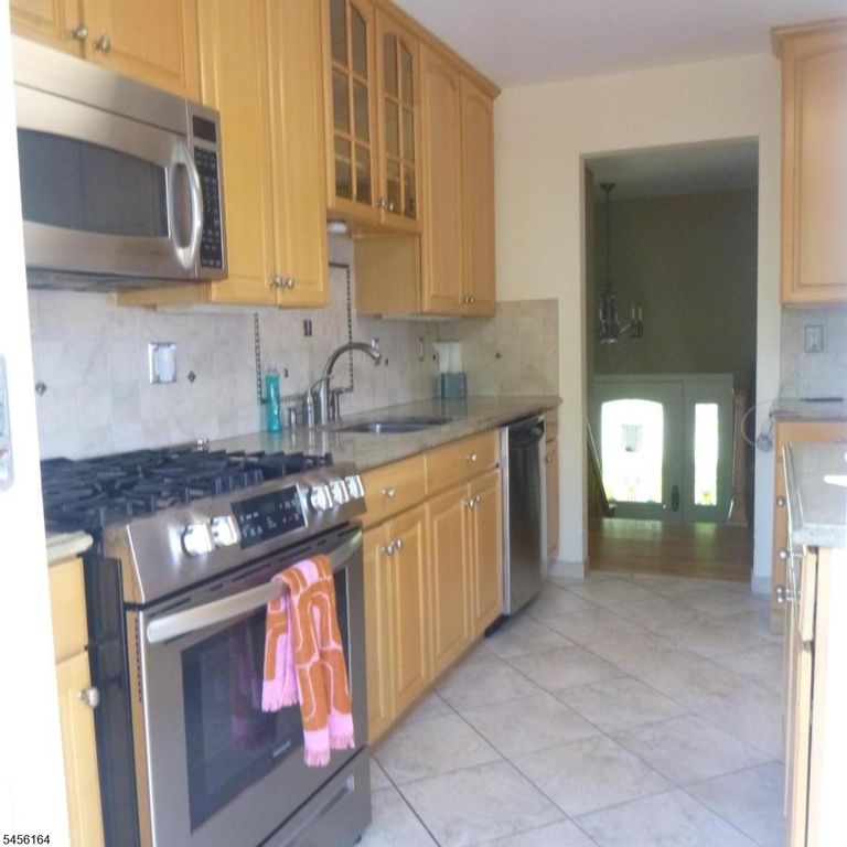 407 Lafayette Ave, Westwood Boro, NJ 07675 — photo 2