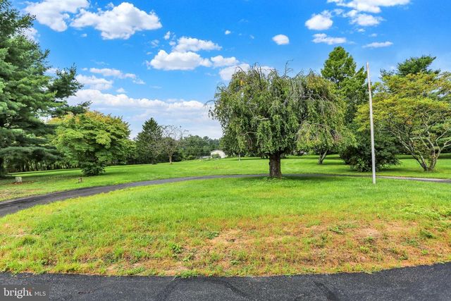 36 ANTIETAM RD, Temple, PA 19560