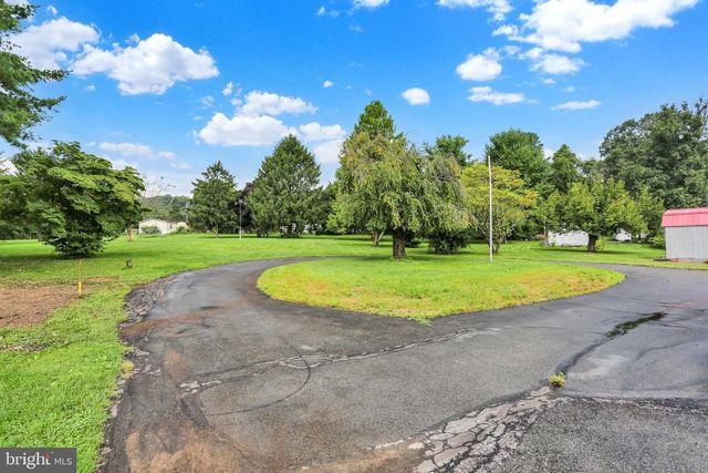 36 ANTIETAM RD, Temple, PA 19560