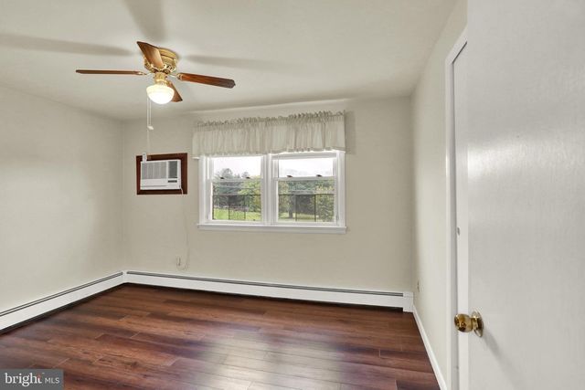 36 ANTIETAM RD, Temple, PA 19560