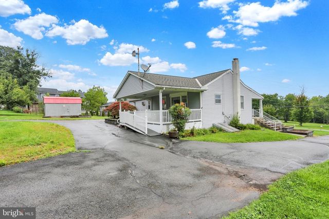 36 ANTIETAM RD, Temple, PA 19560