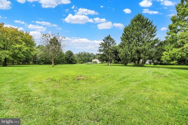 36 ANTIETAM RD, Temple, PA 19560