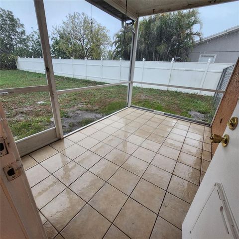 613 SW Sandbar Ter, Port St. Lucie, FL 34953