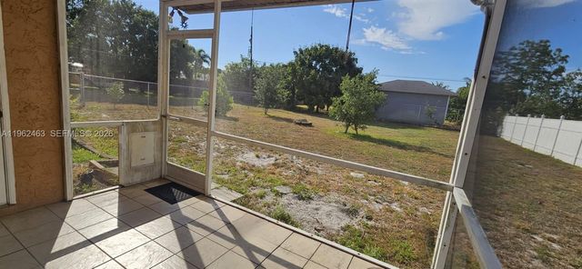 613 SW Sandbar Ter, Port St. Lucie, FL 34953