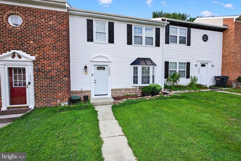 12306 WOODLAWN CT, Woodbridge, VA 22192