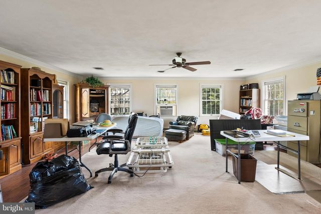 1207 TOWLSTON RD, Great Falls, VA 22066