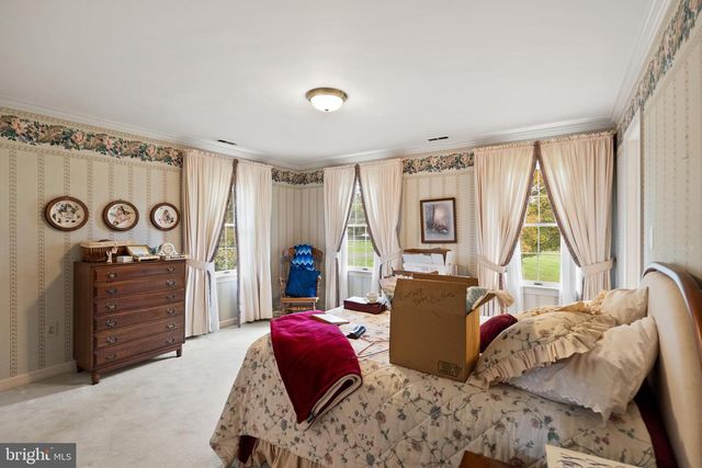 1207 TOWLSTON RD, Great Falls, VA 22066