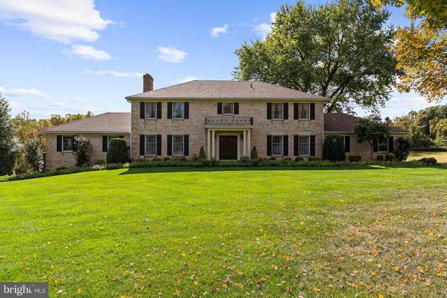 1207 TOWLSTON RD, Great Falls, VA 22066