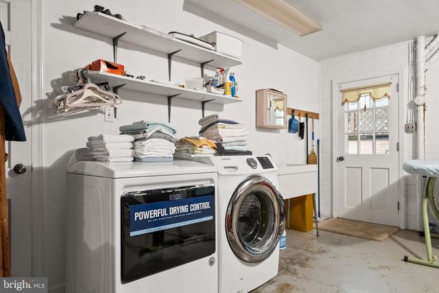 1207 TOWLSTON RD, Great Falls, VA 22066