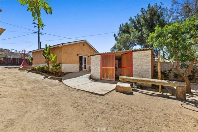 19345 Warren, Riverside, CA 92508