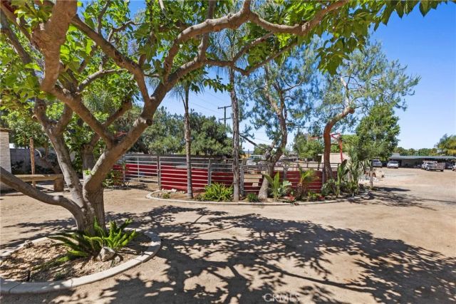 19345 Warren, Riverside, CA 92508