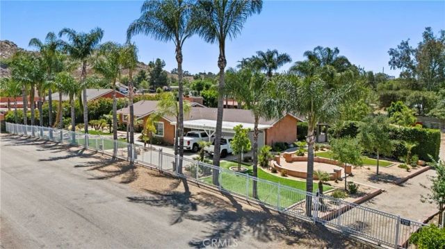19345 Warren, Riverside, CA 92508