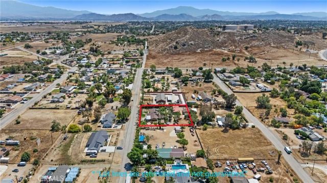 19345 Warren, Riverside, CA 92508