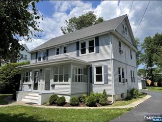 621 Shelton Road B, Ridgewood, NJ 07450