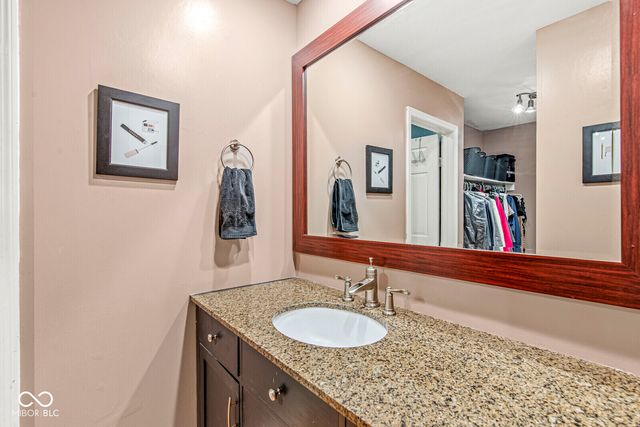 2240 Rome Drive C, Indianapolis, IN 46228