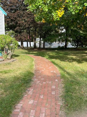 71 Highland Street, Amesbury, MA 01913