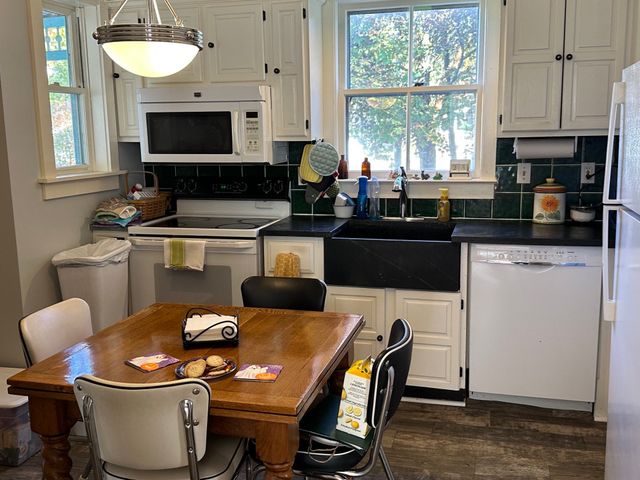 71 Highland Street, Amesbury, MA 01913