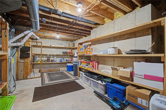 860 Scenic Knoll, Tipp City, OH 45371