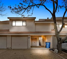 26 Oakbrook Drive, Lewisville, TX 75057