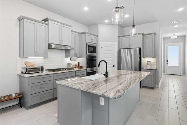 3313 The Commons Parkway, Sachse, TX 75048