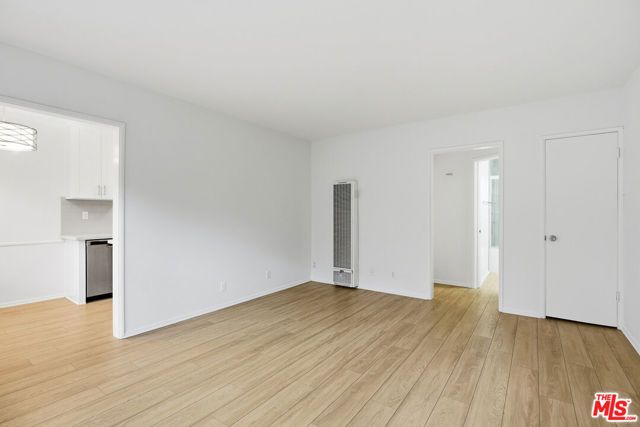 1944 S Beverly Glen Boulevard 6, Los Angeles, CA 90025