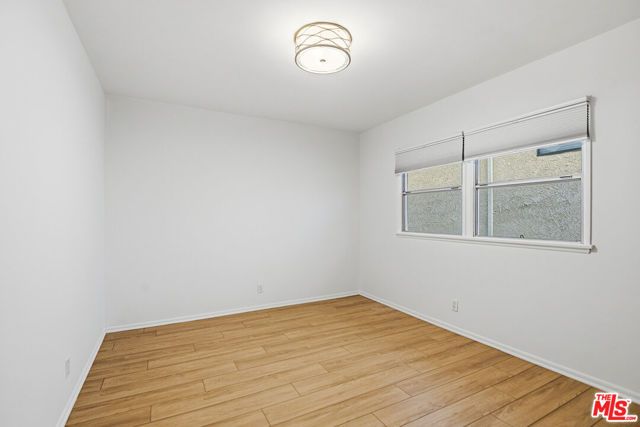 1944 S Beverly Glen Boulevard 6, Los Angeles, CA 90025