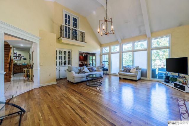 16606 Mason Street, Omaha, NE 68118