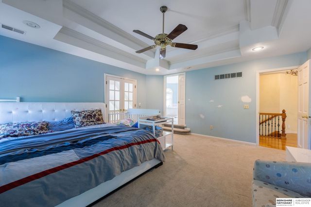 16606 Mason Street, Omaha, NE 68118