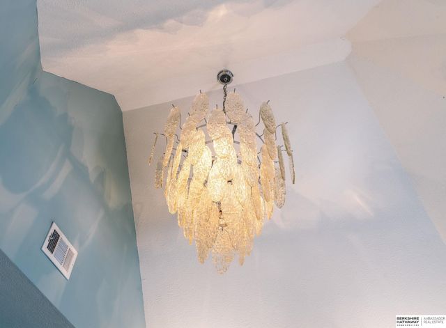 16606 Mason Street, Omaha, NE 68118